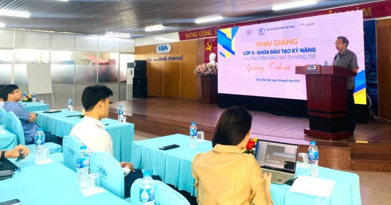Khai giảng lớp 3 đào tạo tài năng trẻ Vinatex Young Talent 2022