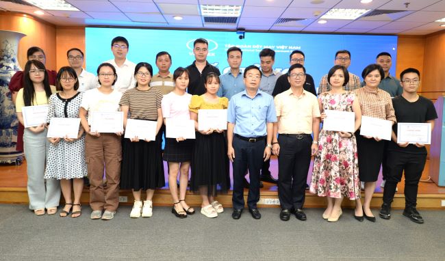 Bế giảng Chương trình đào tạo tài năng trẻ – Vinatex Young Talent