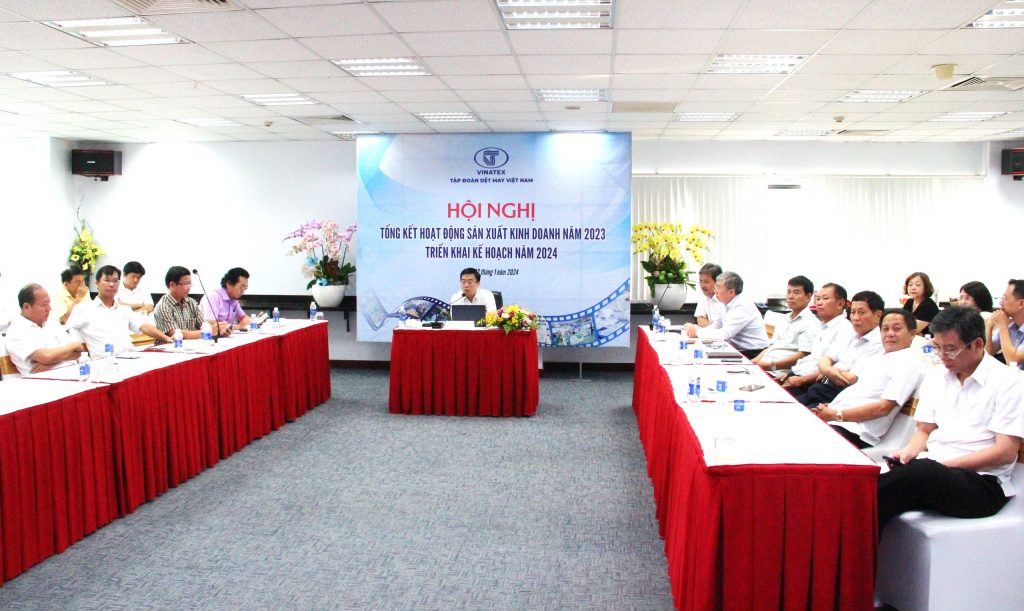 Vinatex kiên cường, dũng cảm, sáng tạo, đoàn kết vượt khó khăn