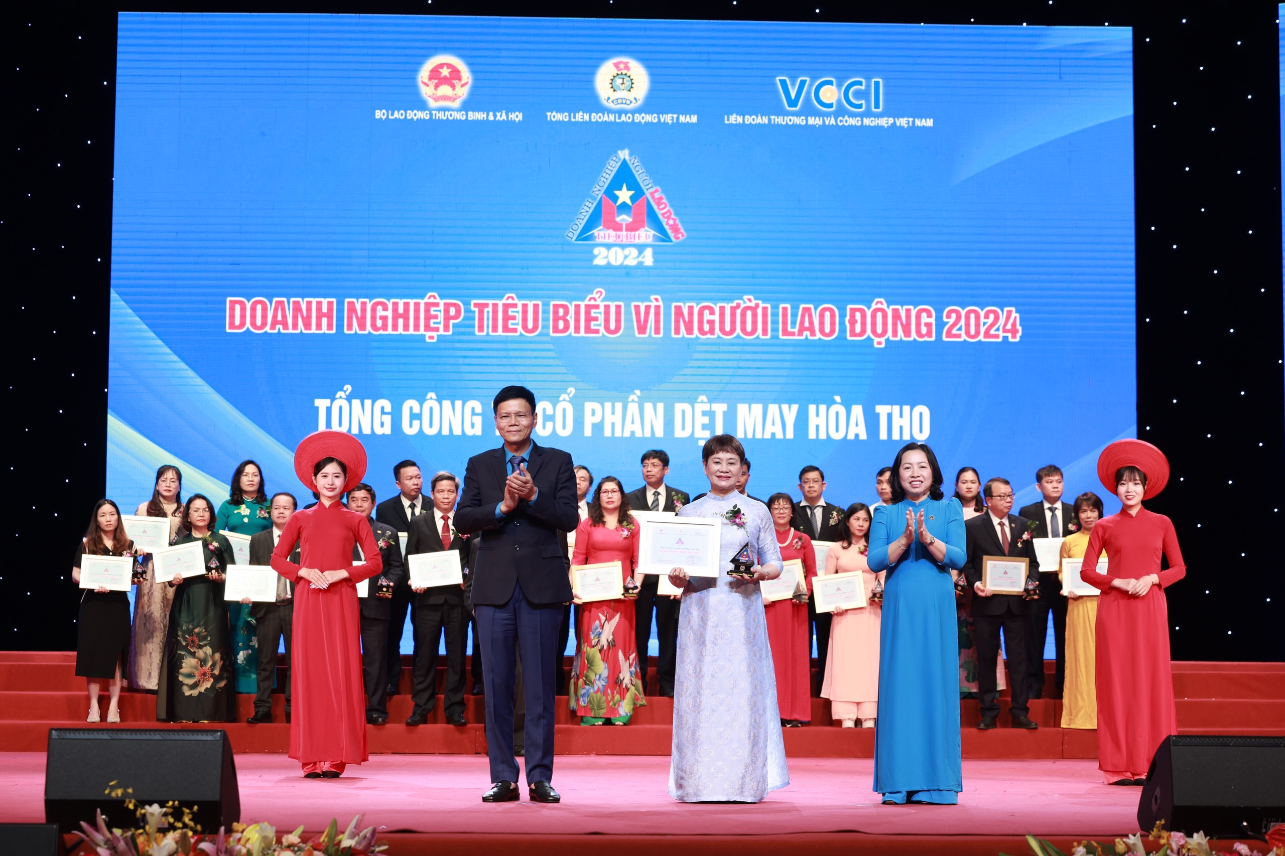 Tôn vinh Doanh nghiệp tiêu biểu vì người lao động 2024