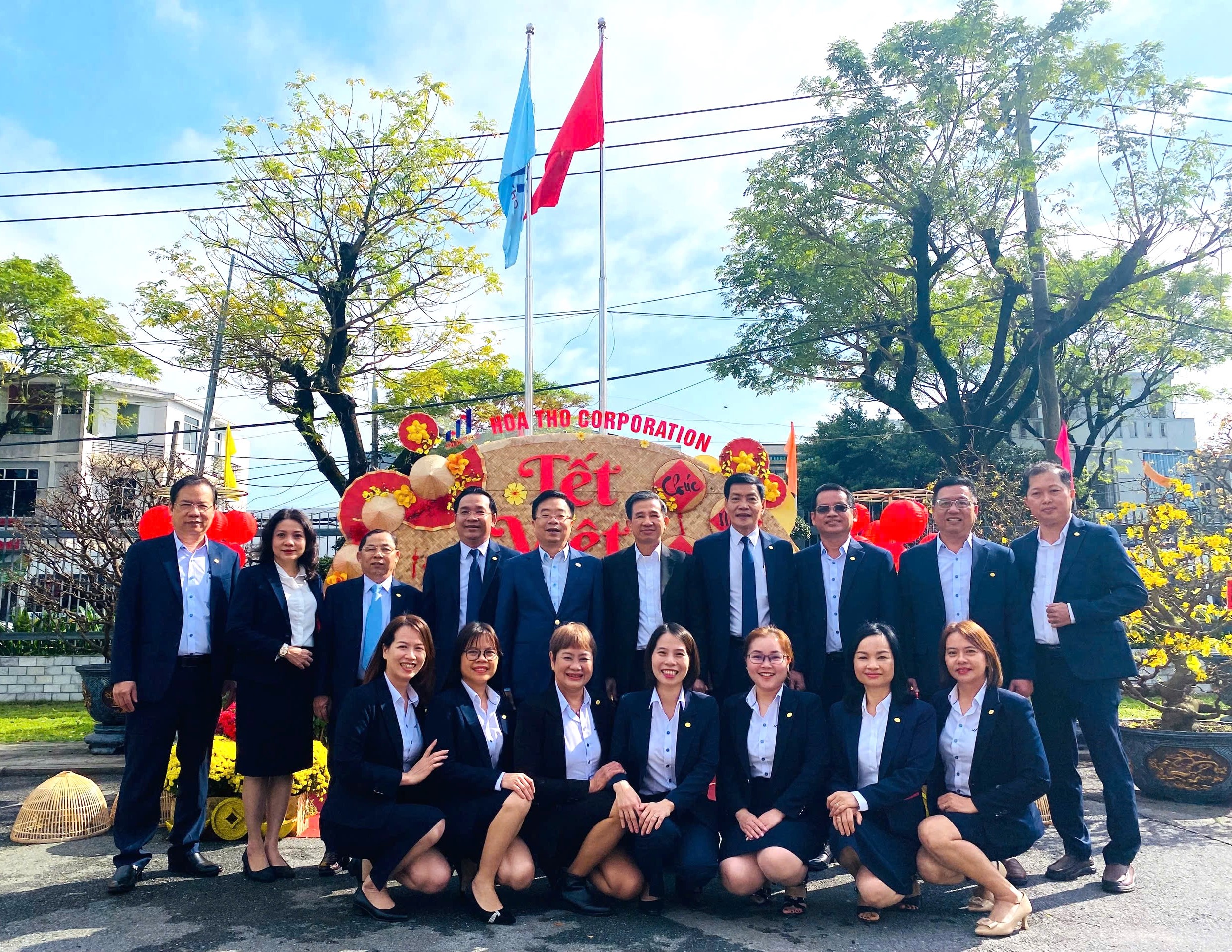 Lãnh đạo Tập đoàn Dệt May Việt Nam thăm và chúc Tết tại Tổng Công ty Cổ phần Dệt May Hòa Thọ
