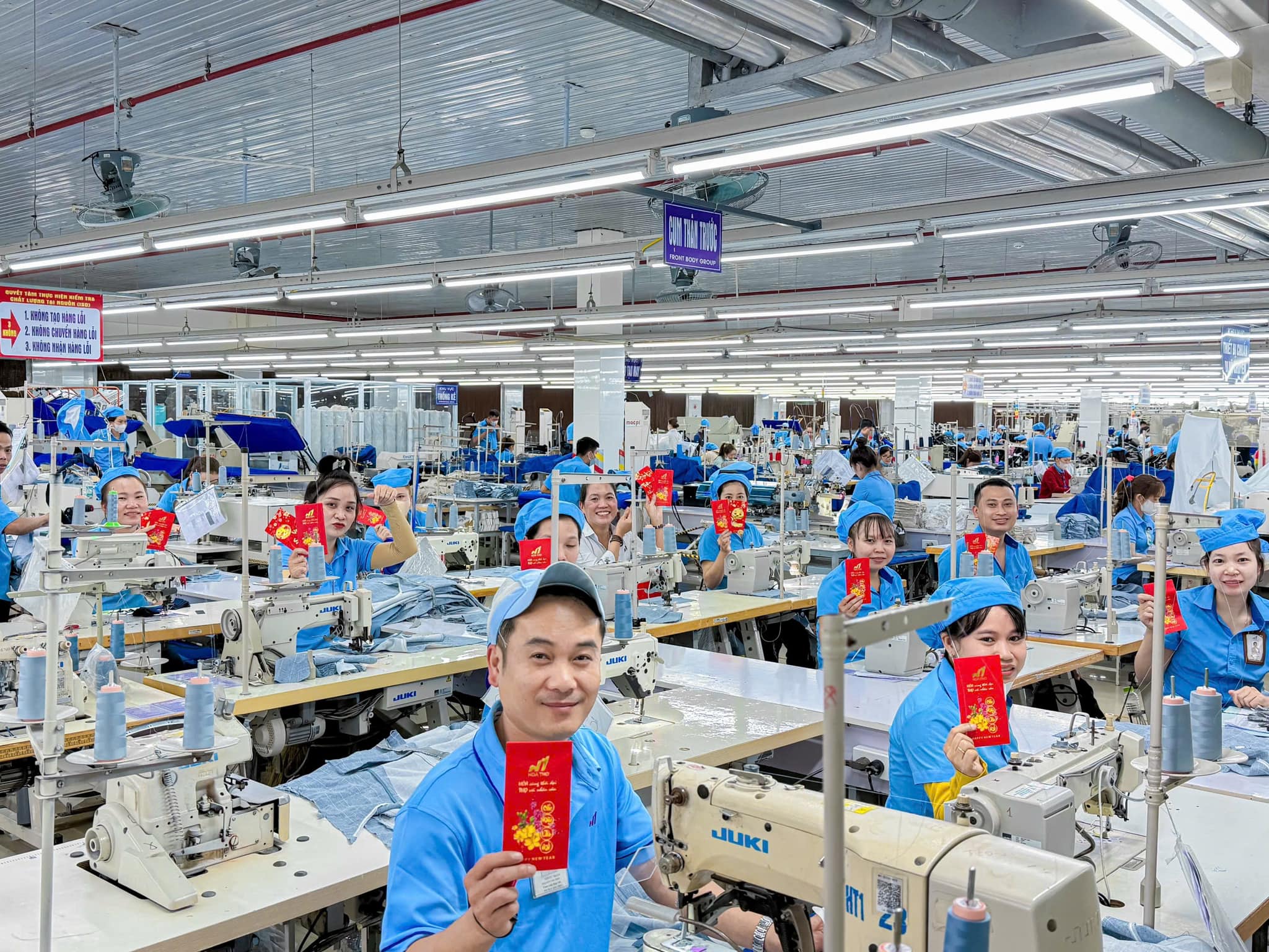 Không khí ra quân đầu năm tại Tổng Công ty Cổ phần Dệt May Hòa Thọ: Rộn ràng và Quyết tâm thực hiện mục tiêu sản xuất kinh doanh