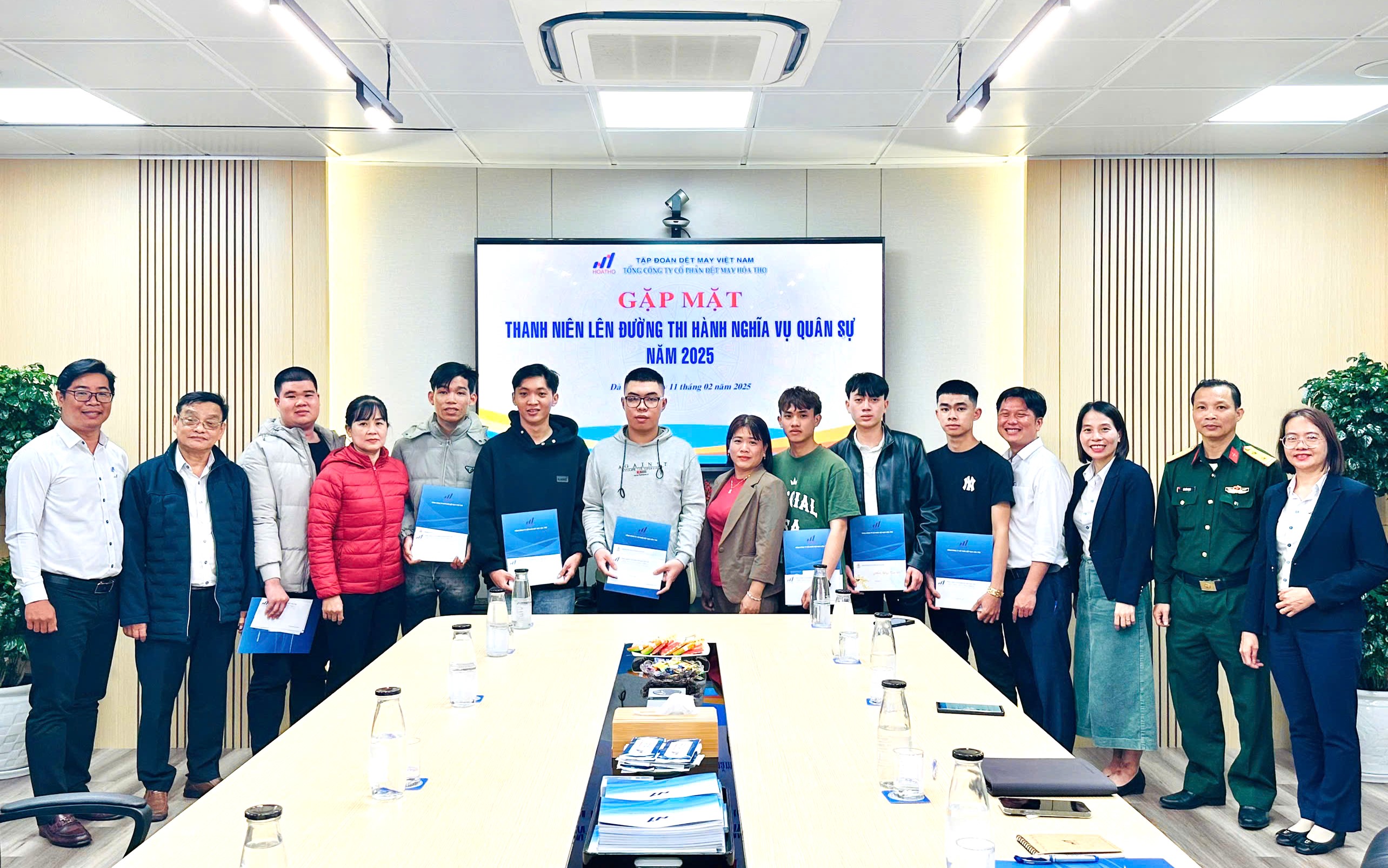 GẶP MẶT THANH NIÊN LÊN ĐƯỜNG THỰC HIỆN NGHĨA VỤ QUÂN SỰ NĂM 2025